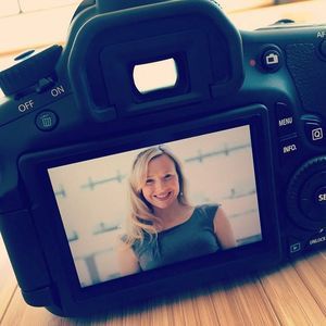 Meet your Posher, Lara